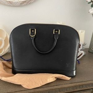 Louis Vuitton Epi Alma MM Black
